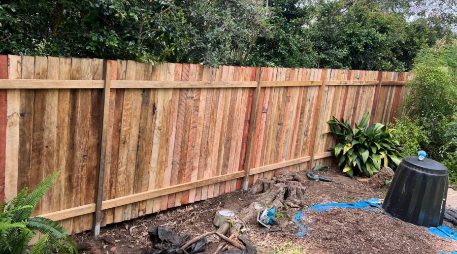 Timber Fence Contractor in Sydney